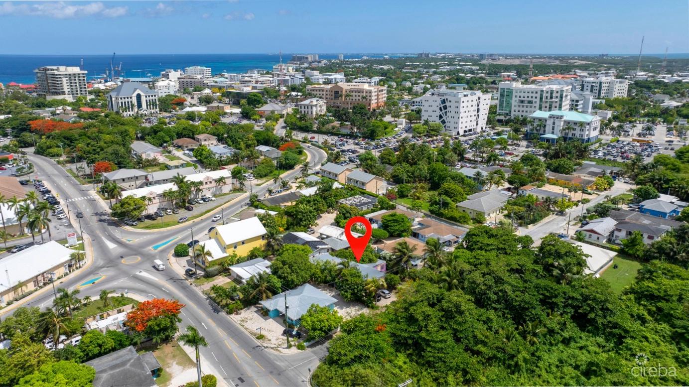 Four-plex / Neighbourhood Commercial Zoning Land in George Town, Cayman Islands — photo 4
