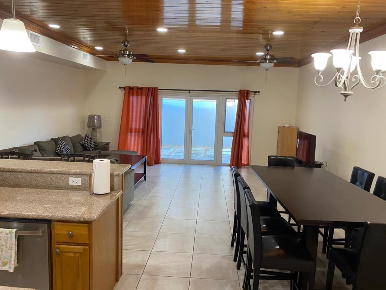 3 Bedroom Apartment for sale in Nassau — photo 1