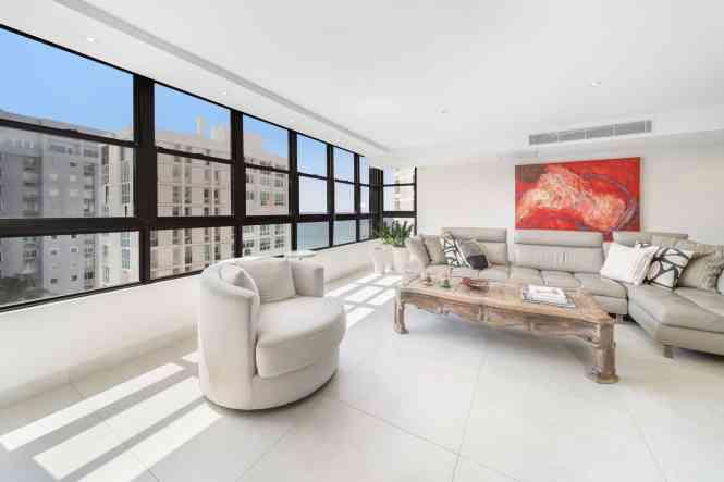 Beachfront Luxury Apartment in Playa Grande, San Juan — photo 3