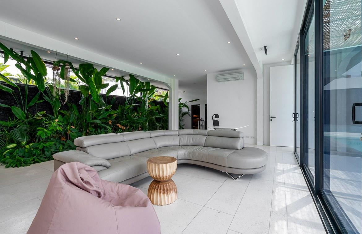 2 bedroom villa for sale — Rice field view Villa with Rooftop & Spa Features in Sayan, Ubud — photo 5