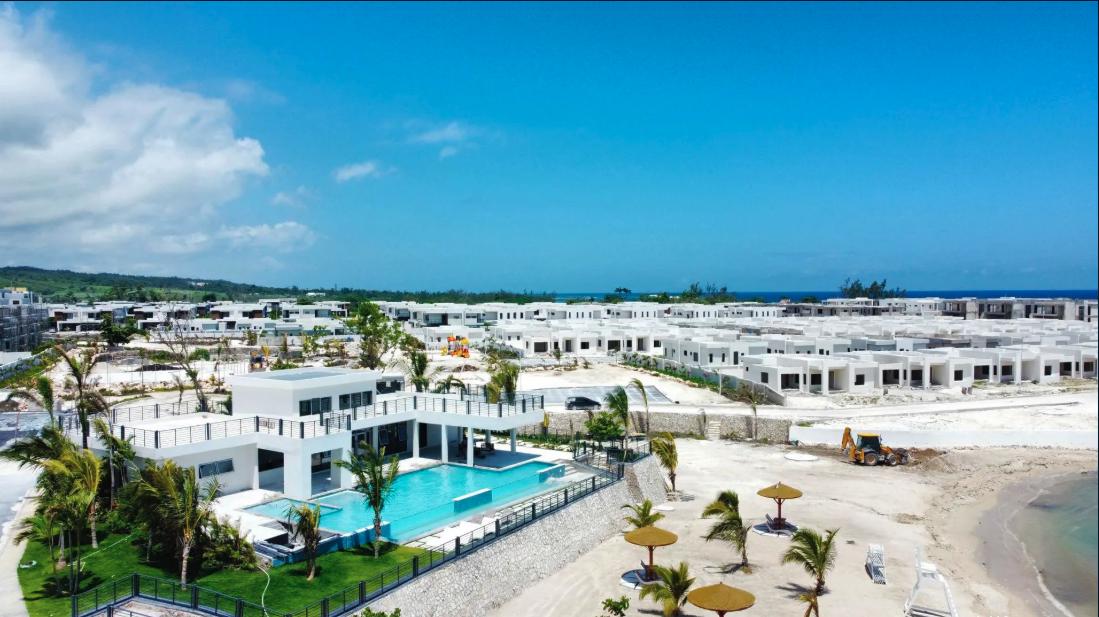 3 bedroom Apartment for sale — New Featured Listing~Oceanfront Living in Jamaica ! PARADISIAC BEACH CLUB , Saint Ann, Jamaica — photo 4