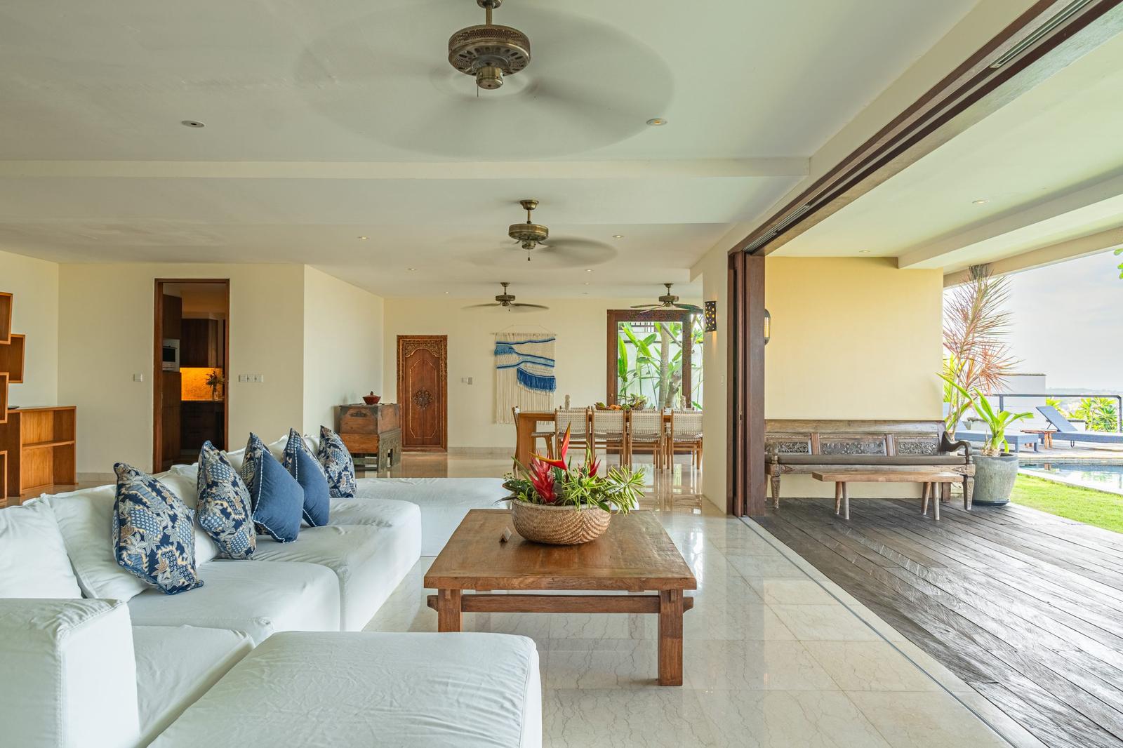 Five Bedroom Bukit Ocean View Villa – An Extraordinary Real Estate Opportunity — photo 5