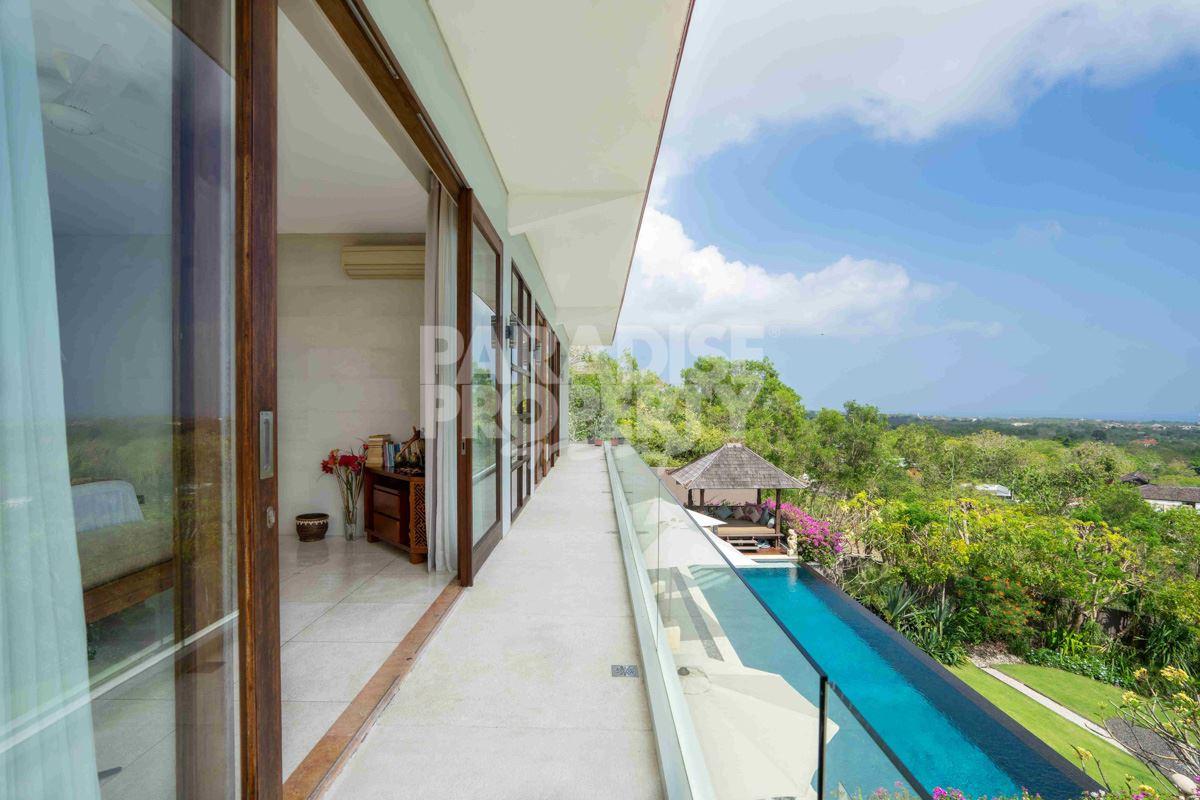 Luxury 3 Bedroom Villa with Outstanding Panoramic Views — photo 2