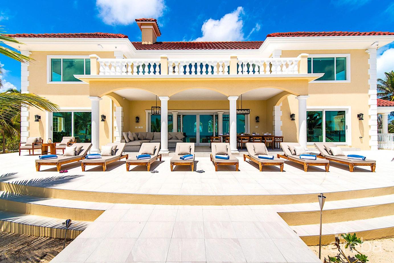 8 bedroom property for sale — Villa Del Mare in the Cayman Islands — photo 5