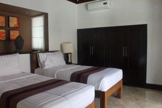 Freehold Villa in Jimbaran Just 5 Minutes Away Walking to The Beach — photo 4
