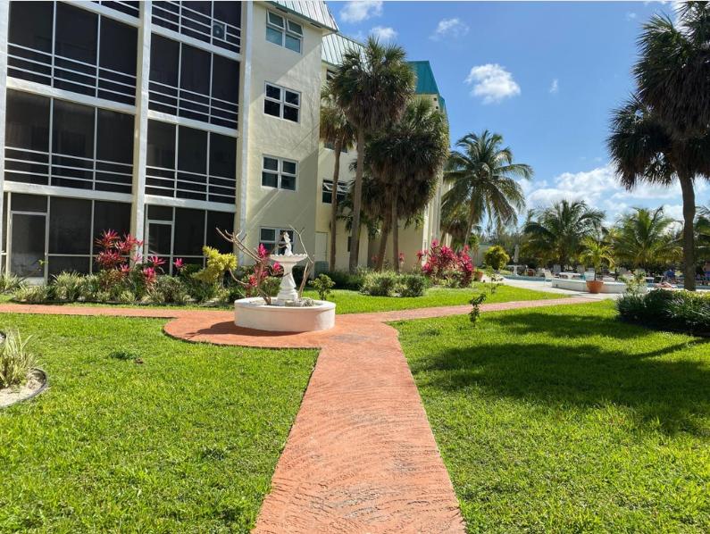 Cove House Condominiums 2BR — photo 1