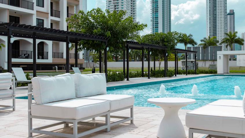 Costa del Este Spacious 3BR Luxury Condo — photo 1