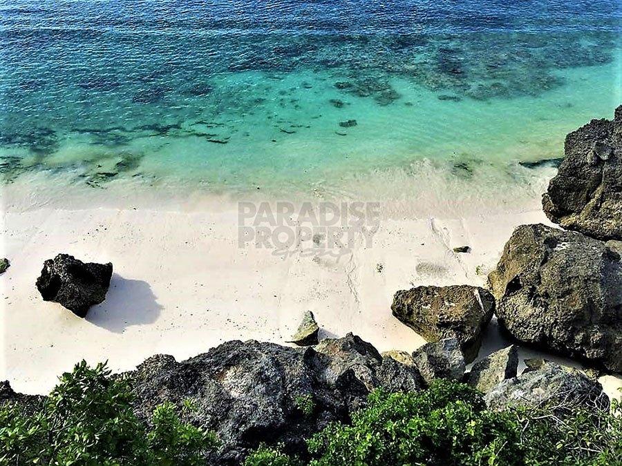 7287m2 Of Beautiful Absolute Beachfront Land On The Developing Island Of Sumba (West Sumba) — photo 1