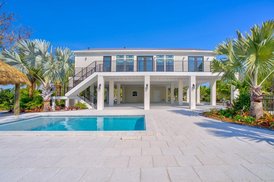 3 bedroom property for sale — Sugarloaf Key 3BR New Waterfront Home & Parcel at 17210 Angelfish Lane, Upper Sugarloaf Key, FL, USA — photo 4