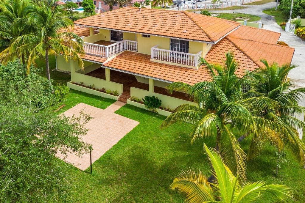 4 bedroom Residence for sale on CHARLES CHILLINGSWORTH CT in Grand Bahama, The Bahamas — photo 3