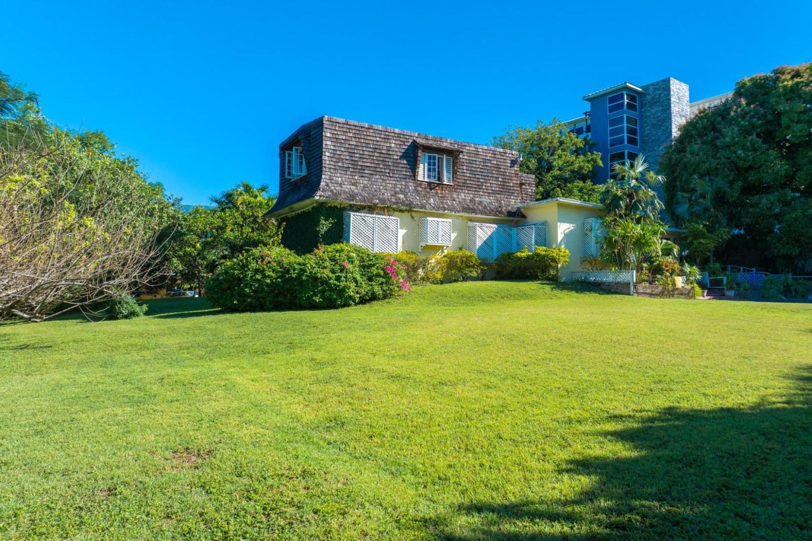 0.87 Acre Residential Lot for Sale, Kingston 6, Jamaica — photo 2