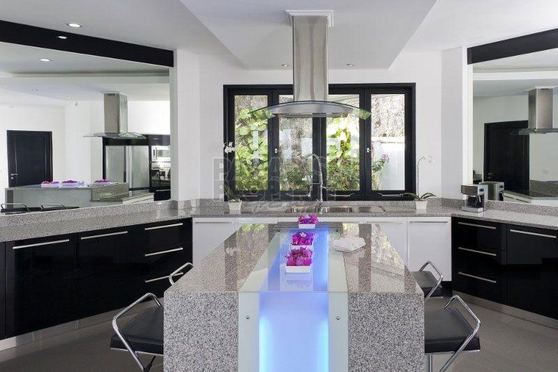 5 Bedroom Freehold Villa With Superb Views in Jimbaran — photo 4