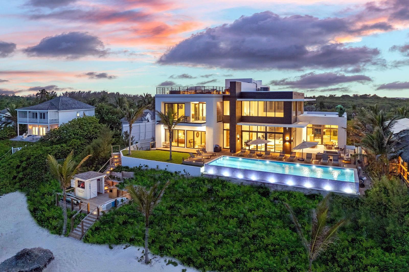 9 Bedroom Luxury Beachfront Home for Sale, Harbour Island, Bahamas — photo 2