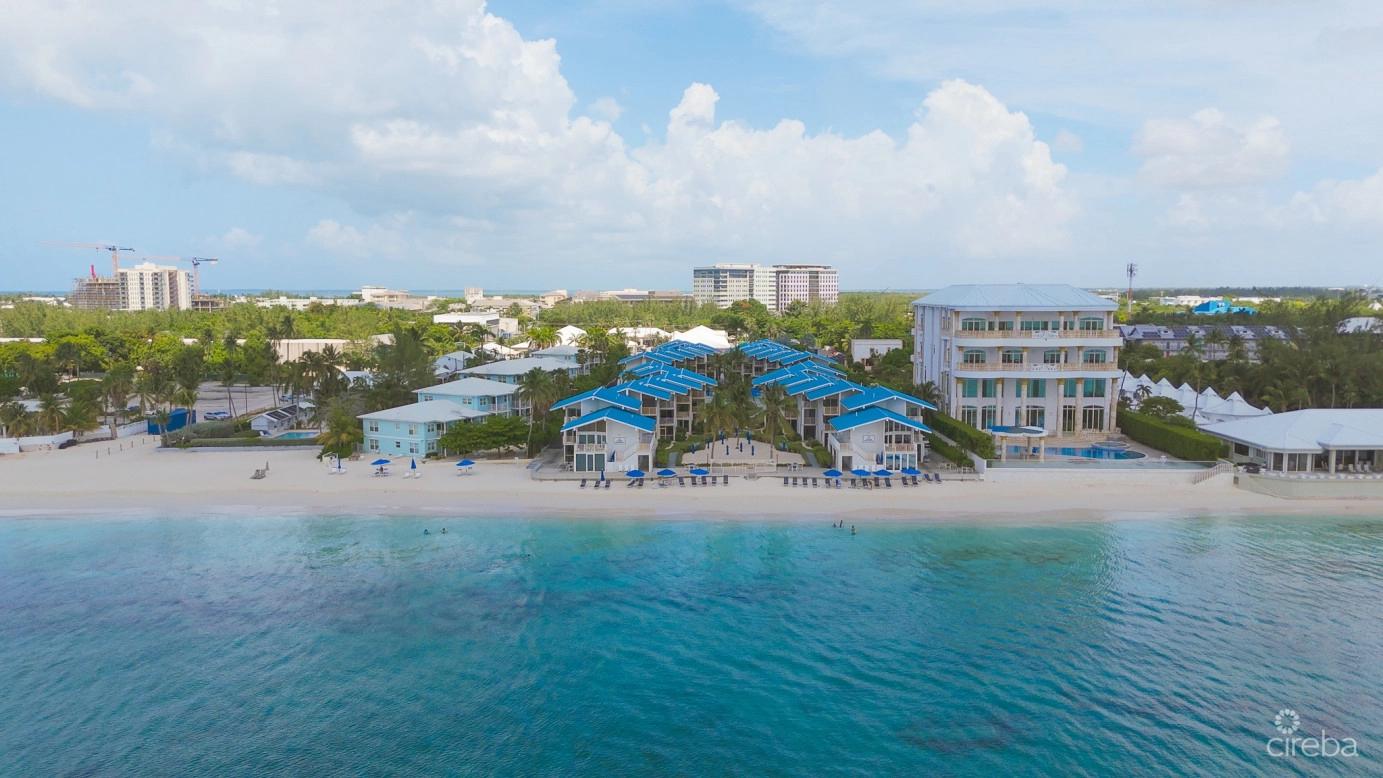 3-bedroom condo in Seven Mile Corridor, Cayman Islands — photo 1