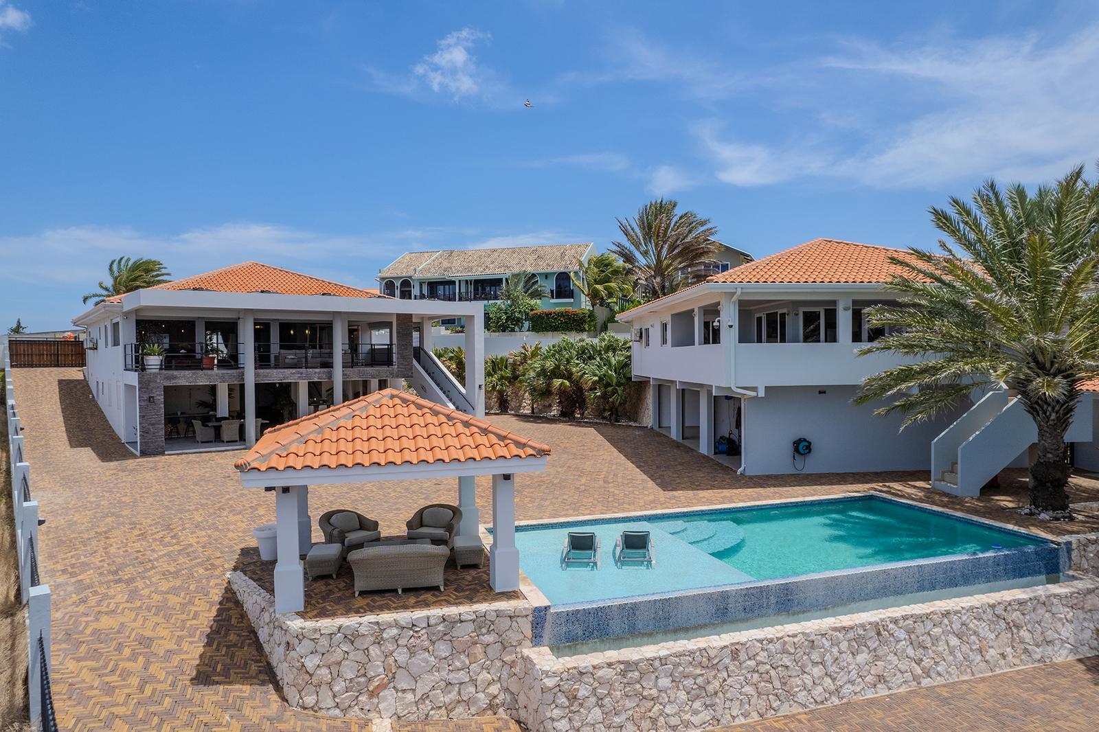 7 Bedroom Luxury Waterfront Villa 175 for Sale, Jan Sofat, Curacao — photo 4
