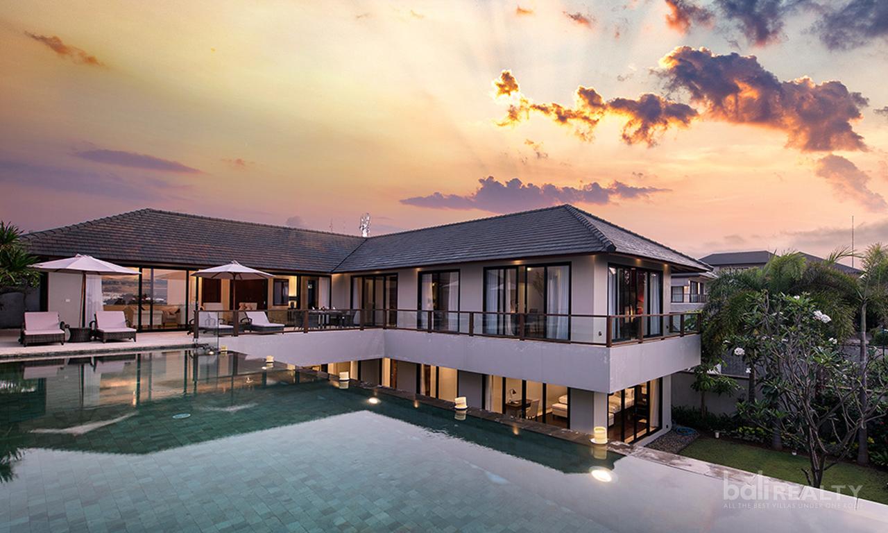 Four Bedroom Villa in a Tranquil Area of Uluwatu with Ocean Views and Infinity Pool — photo 3