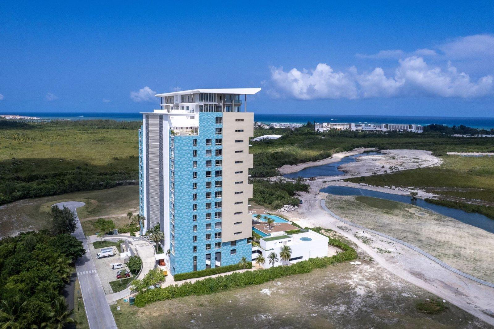 4-bedroom condo in Cap Cana with ocean view — photo 1