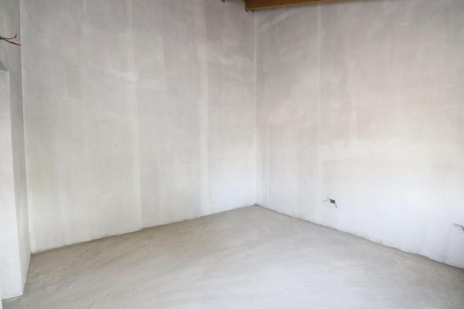 New Listing Residential Strawberry Hill QU — photo 4
