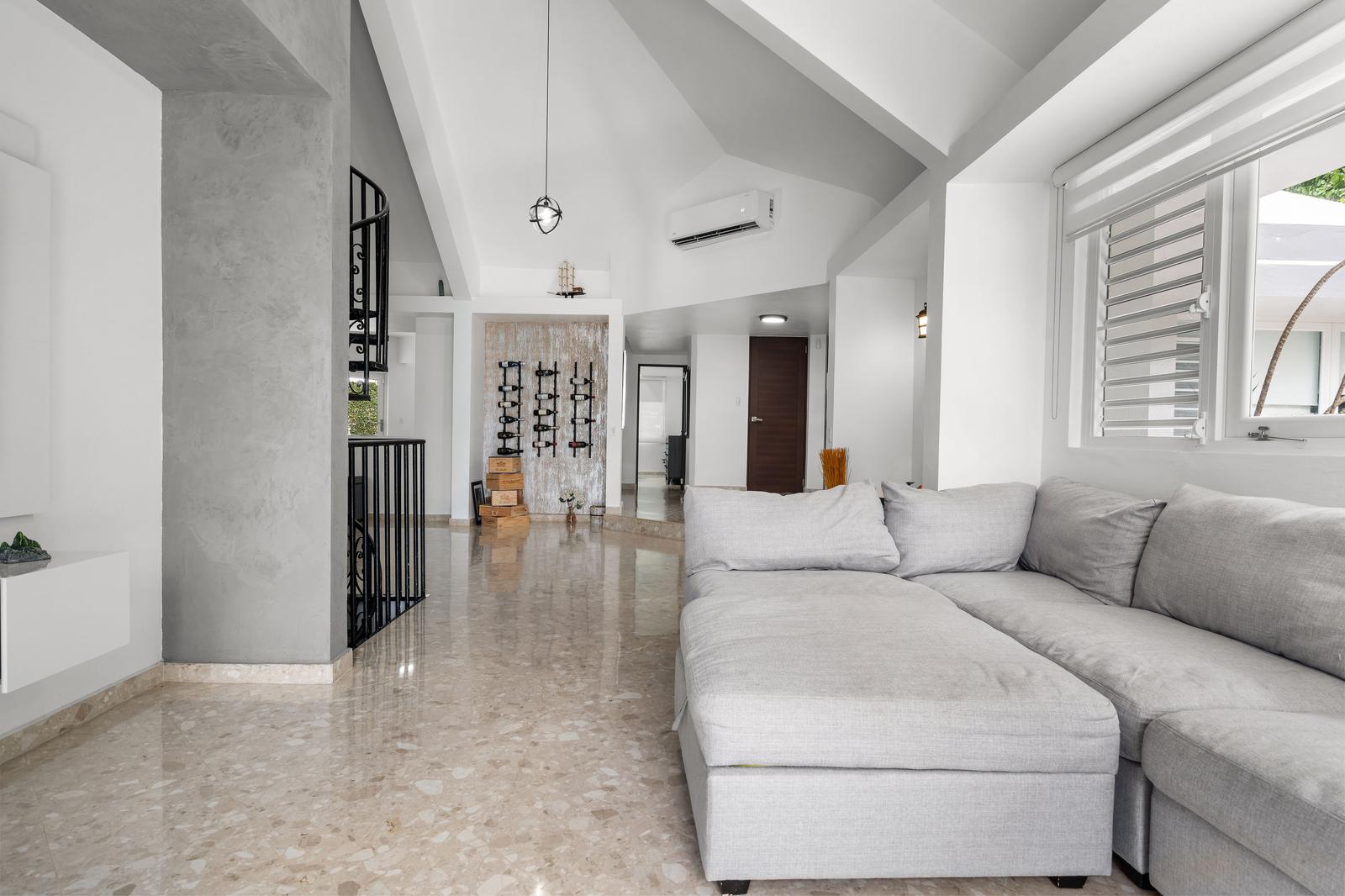 Exclusive residence for sale in the prestigious Sunset Hills community in Guaynabo PR. — photo 3