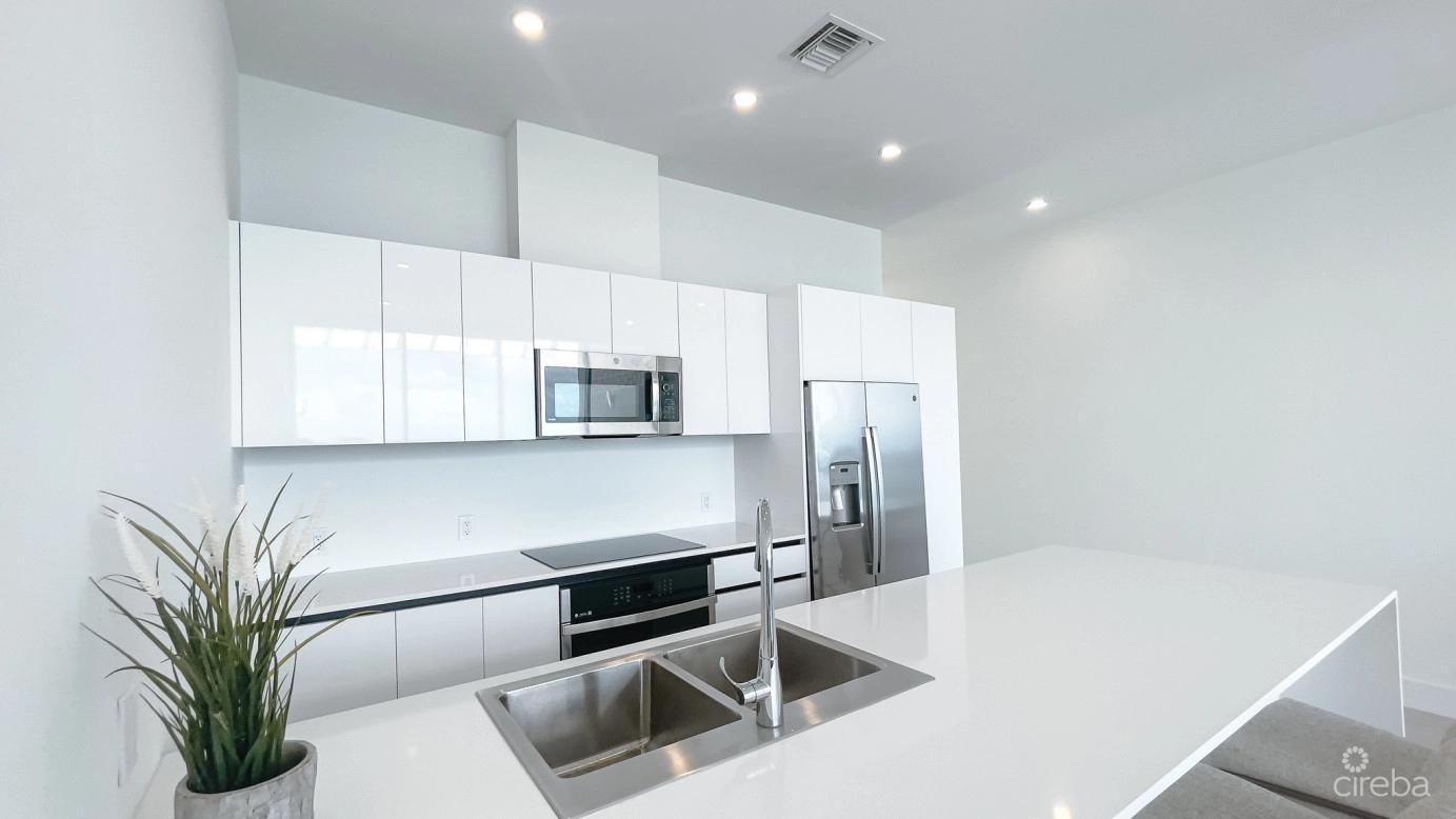 1 bedroom property for sale — Sunset Point #17 — photo 5