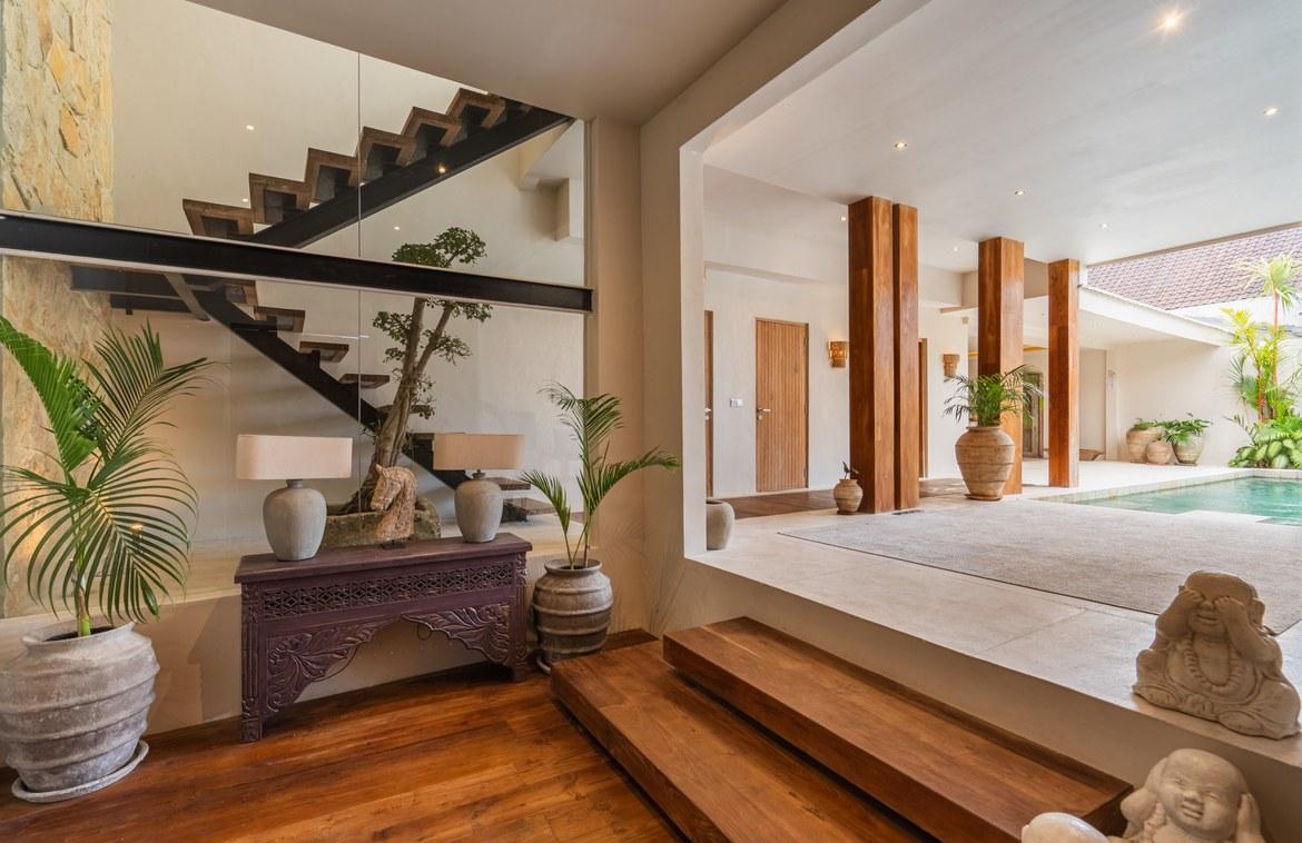 Contemporary 3-bedroom villa steps from shops and Berawa beach in Canggu, Bali, Indonesia. — photo 2