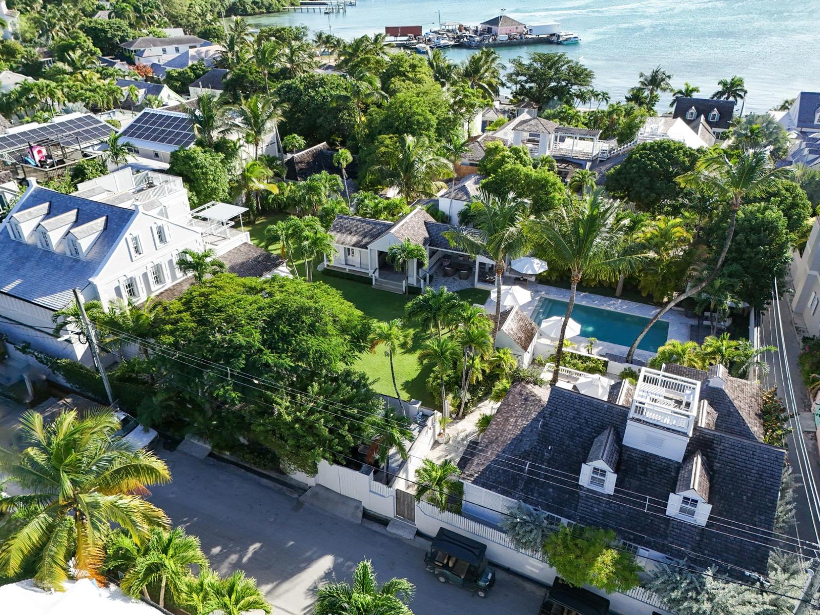 9 Bedroom Luxury Estate for Sale, King's Street, Harbour Island, Eleuthera, Bahamas — photo 1