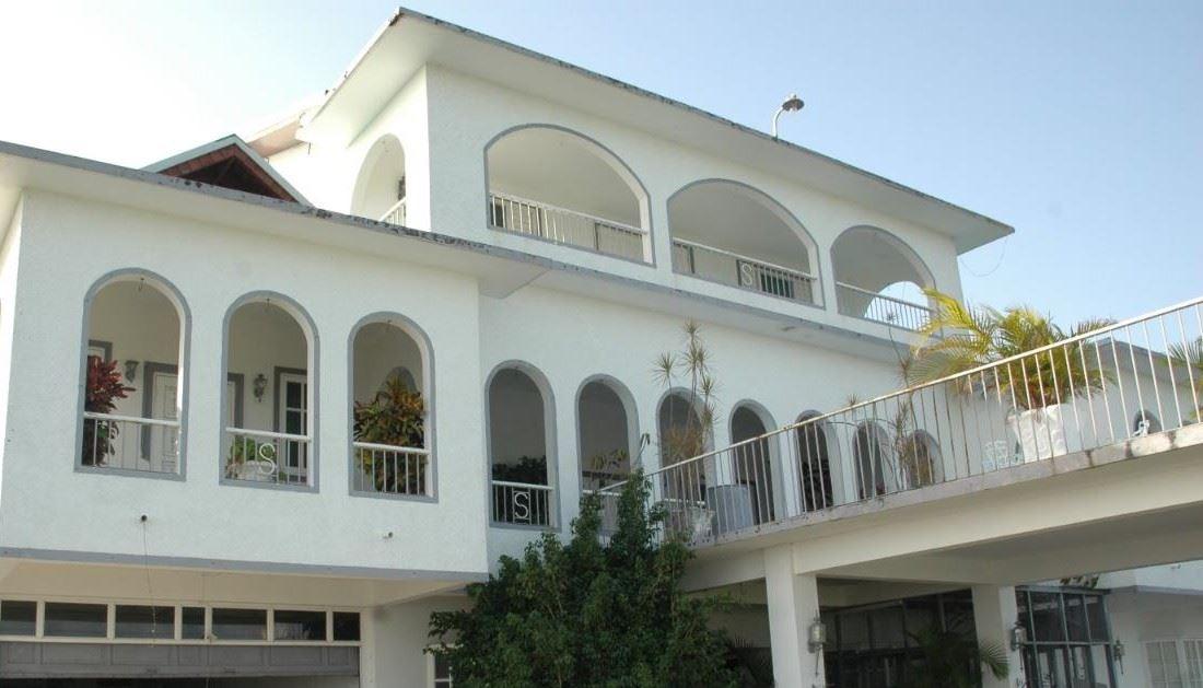 9 Bed, 8.5 Bath House for Sale in Sligoville, Jamaica — photo 1