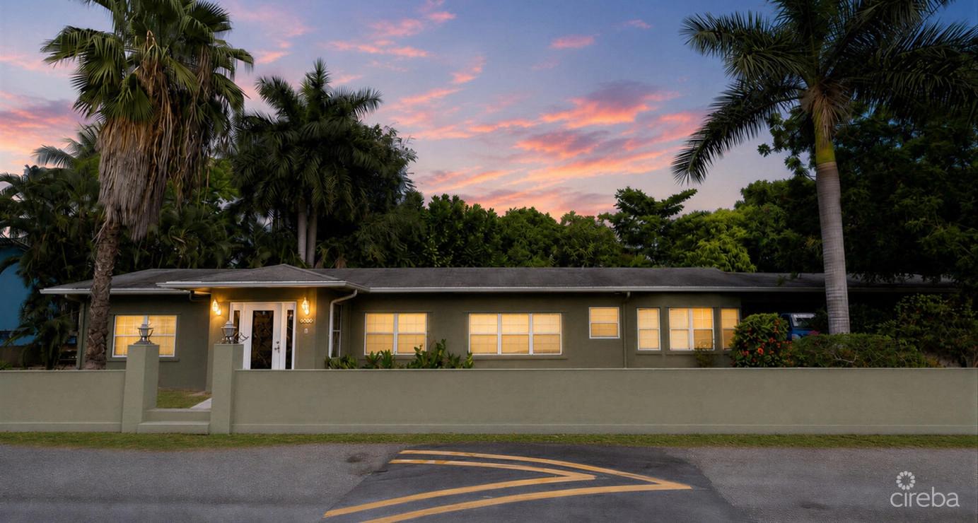 6 Bedroom Property for Sale - 4 Bedroom Home With 2 Cottages in the Cayman Islands — photo 2