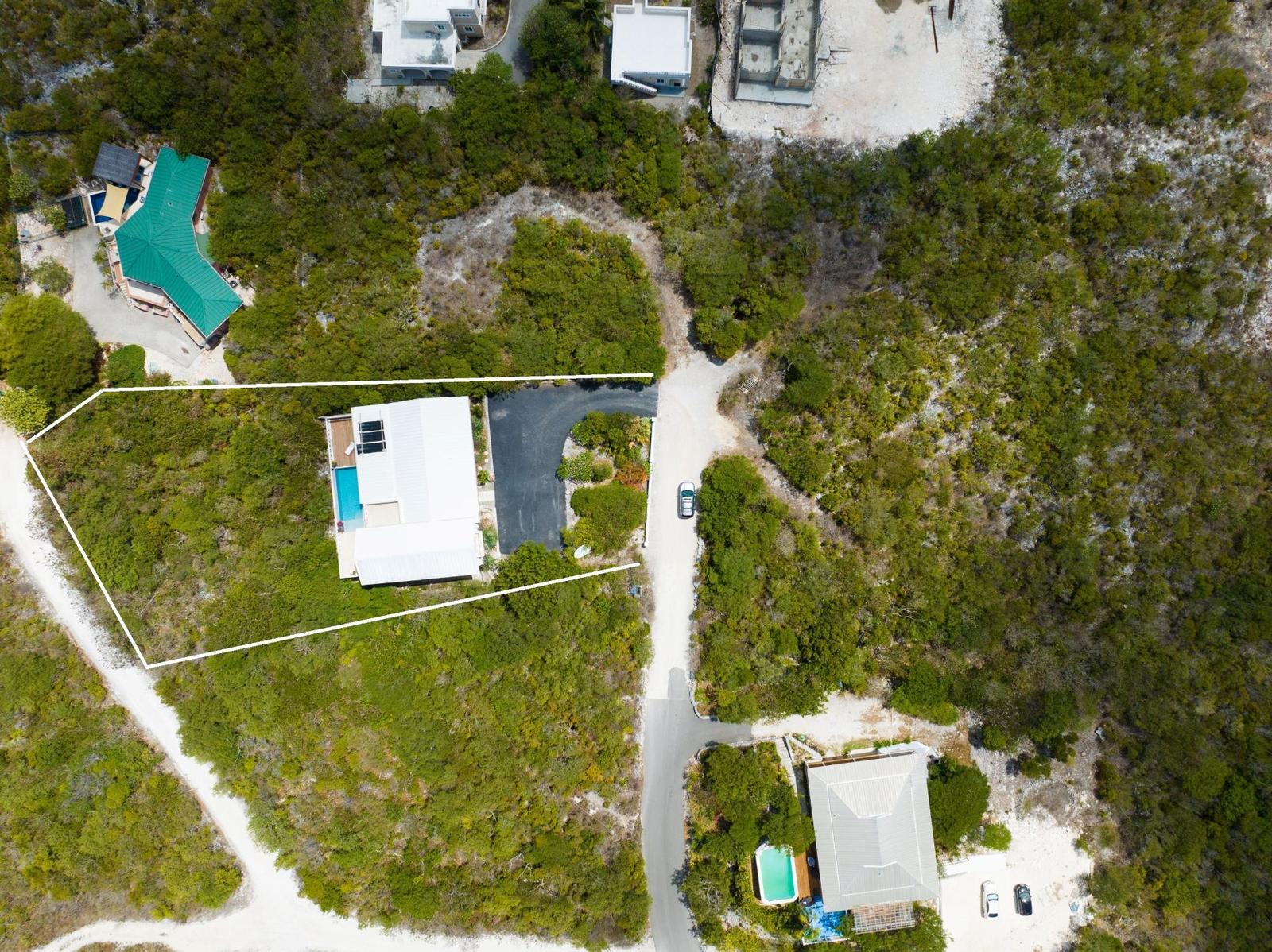4-bedroom villa in Blue Mountain, Providenciales — photo 2