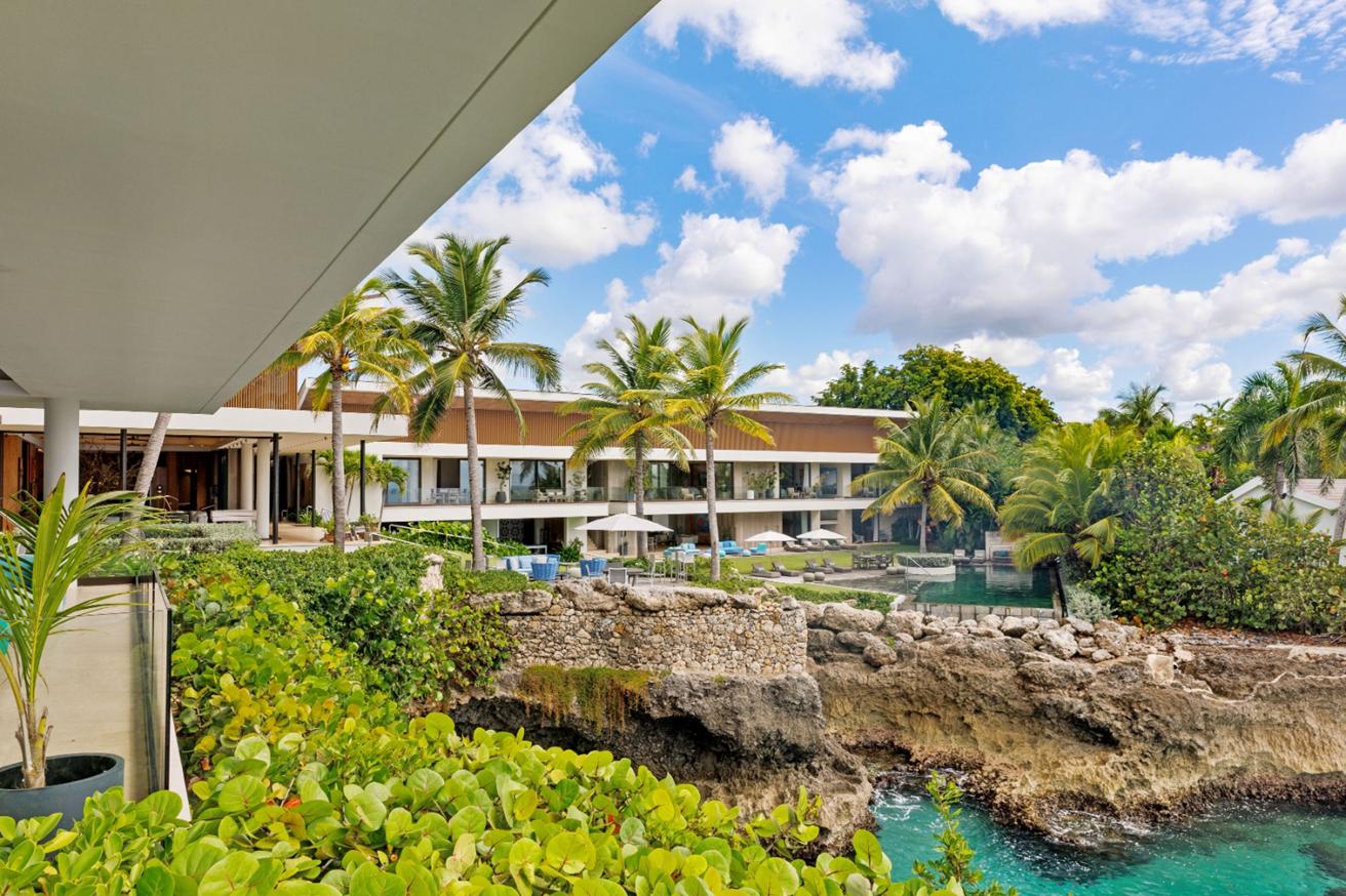 Villa Farallon 10BR Cliffside Masterpiece — photo 4