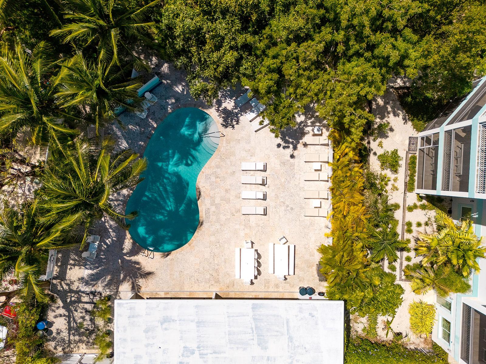 4 Bedroom Condo for Sale - Boggy Sands Club, Seven Mile Beach, Grand Cayman — photo 5