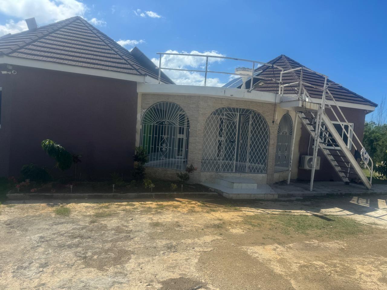 Beach Front Villa for Sale in Black River, St. Elizabeth — photo 4