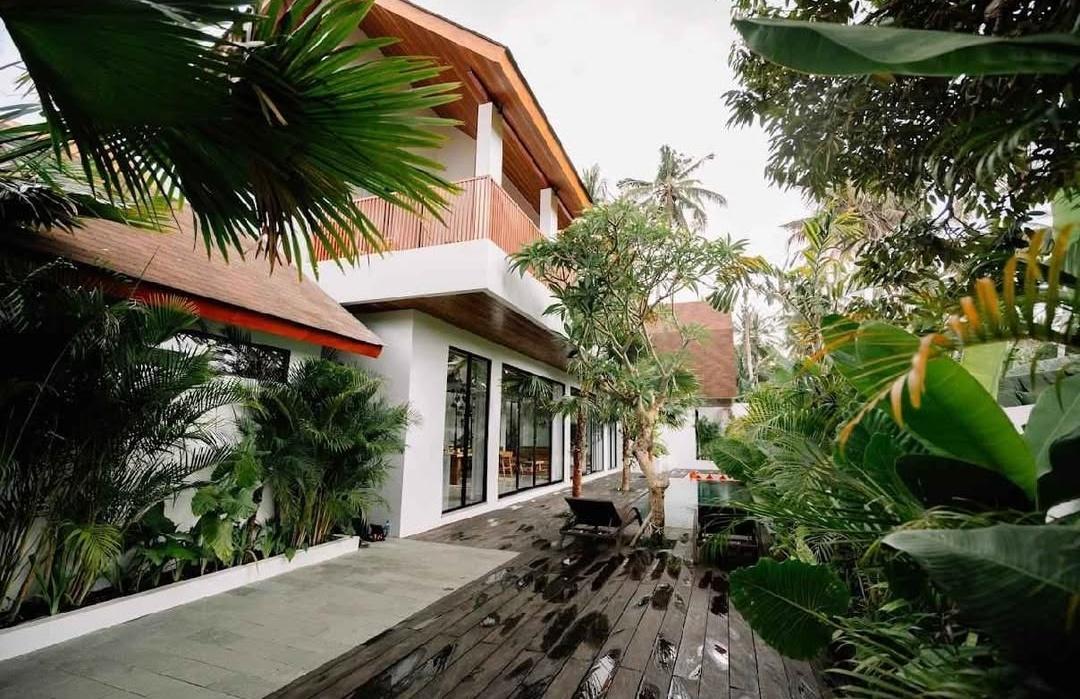 Brand New 4BR Villa in Kemenuh – Rice Field View & Freehold — photo 1