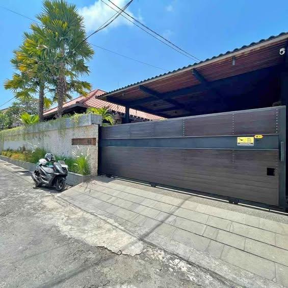 4-bedroom house in Denpasar — photo 1
