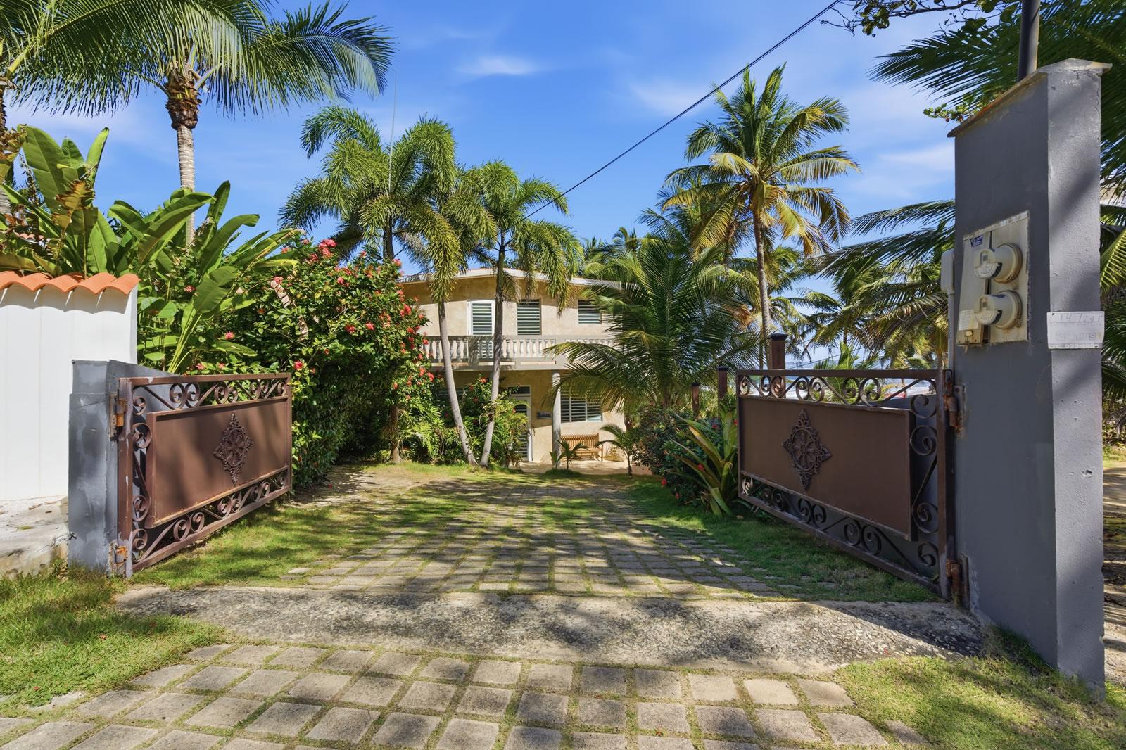 6 Bedroom Beachfront Multi-Unit Residence for Sale — photo 3