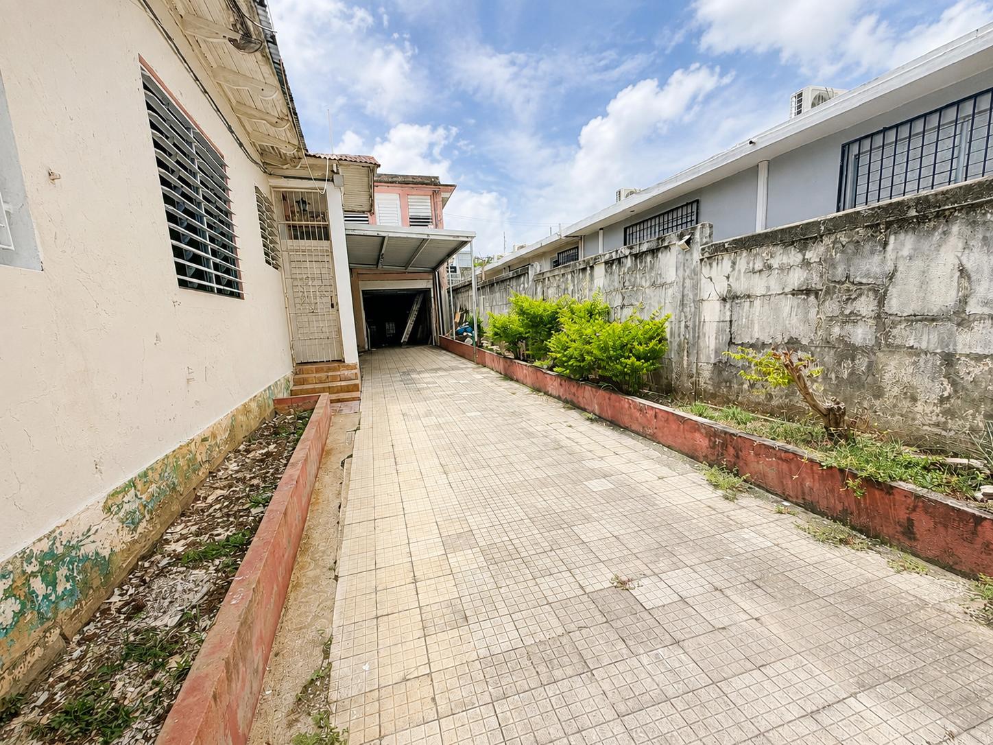 Multifamily with commercial zoning (C-1) — photo 3