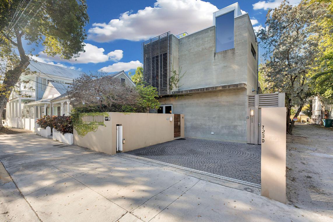 4 bedroom property for sale — photo 3