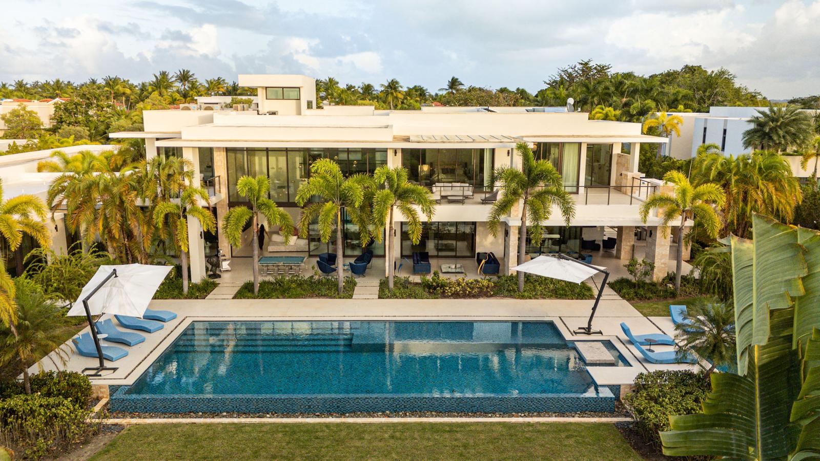 7 Bedroom Luxury Residence 206 for Sale, Legacy, Dorado Beach, Puerto Rico — photo 2