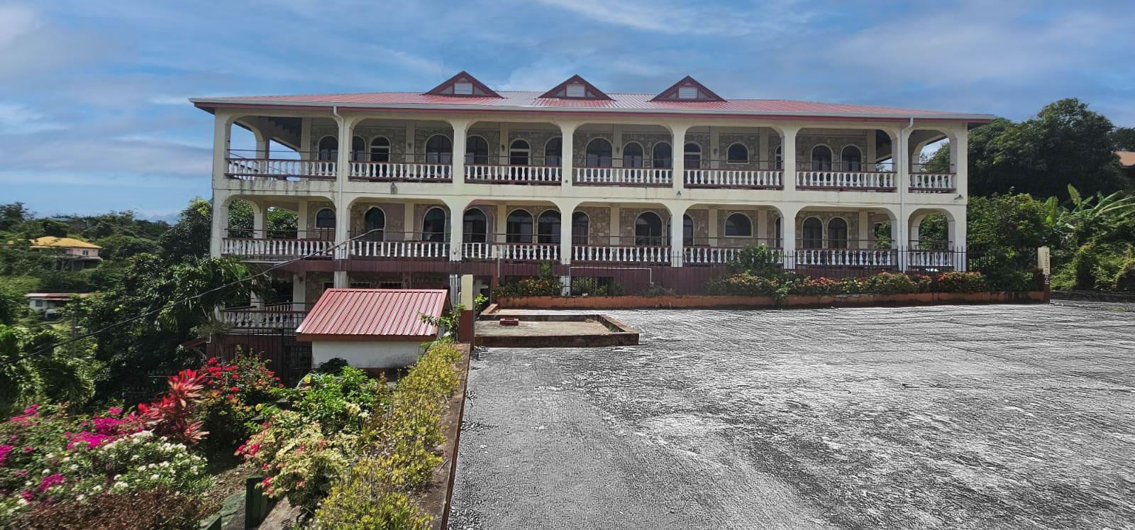10 Bedroom Guest House with Restaurant for Sale in La Fortune, Grenada — photo 2