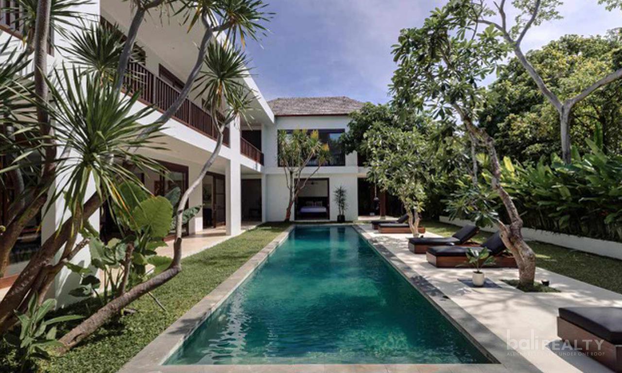 Rare Seminyak Estate | Large Private Villa | Walk to Beach | Price on Application - 2920 — photo 1