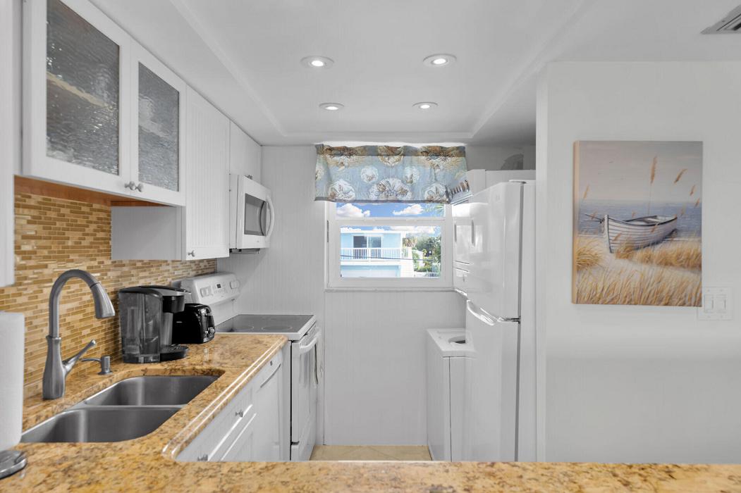 Marathon Florida Waterfront 2BR Condo — photo 4
