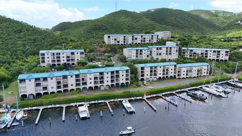 Turn-key island retreat at Sapphire Hill Village — photo 3