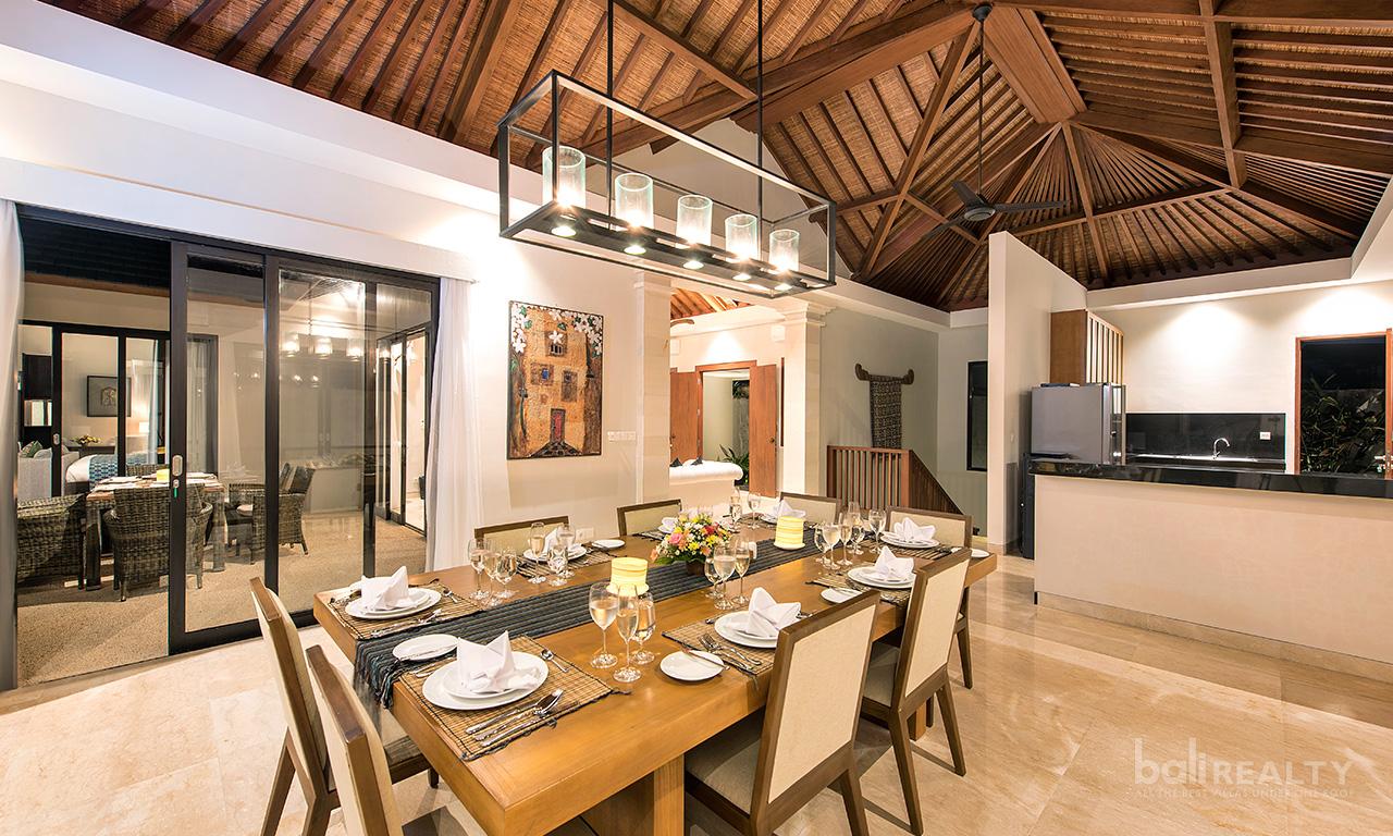 Breathtaking Four-Bedroom European Modern Design Villa in Uluwatu -1791 — photo 4