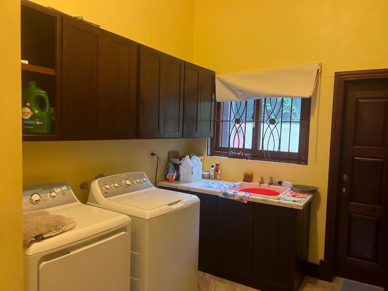 Luxurious House for sale in Smokey Vale, Kingston, Jamaica — photo 1