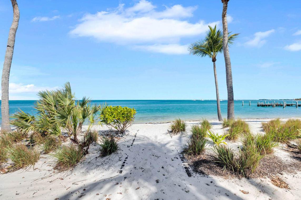 Sunset Key 3BR Private Island Retreat — photo 3