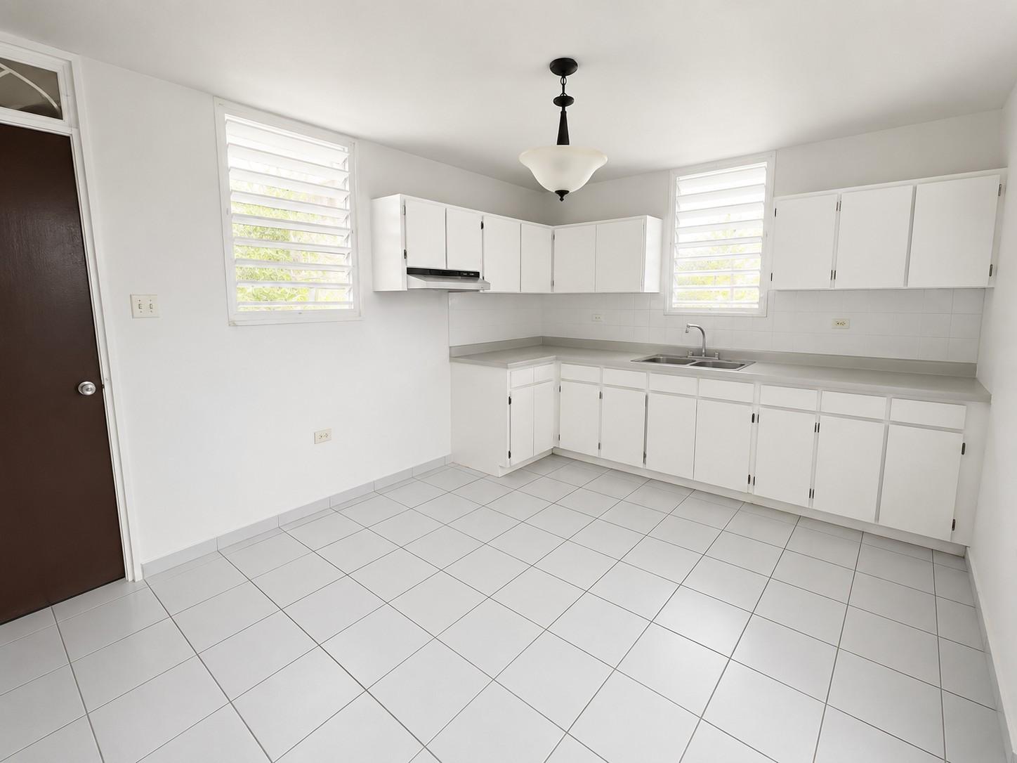 Great Opportunity and Great Home in Arroyo — photo 2