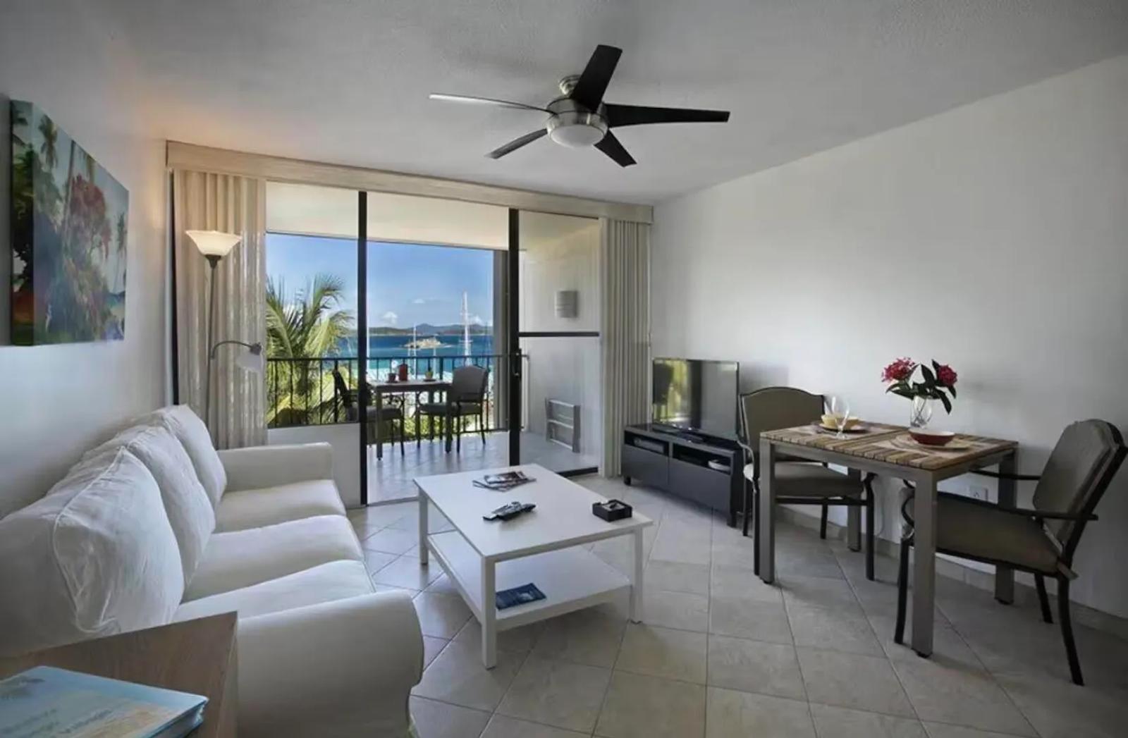 Turn-key island retreat at Sapphire Hill Village — photo 4