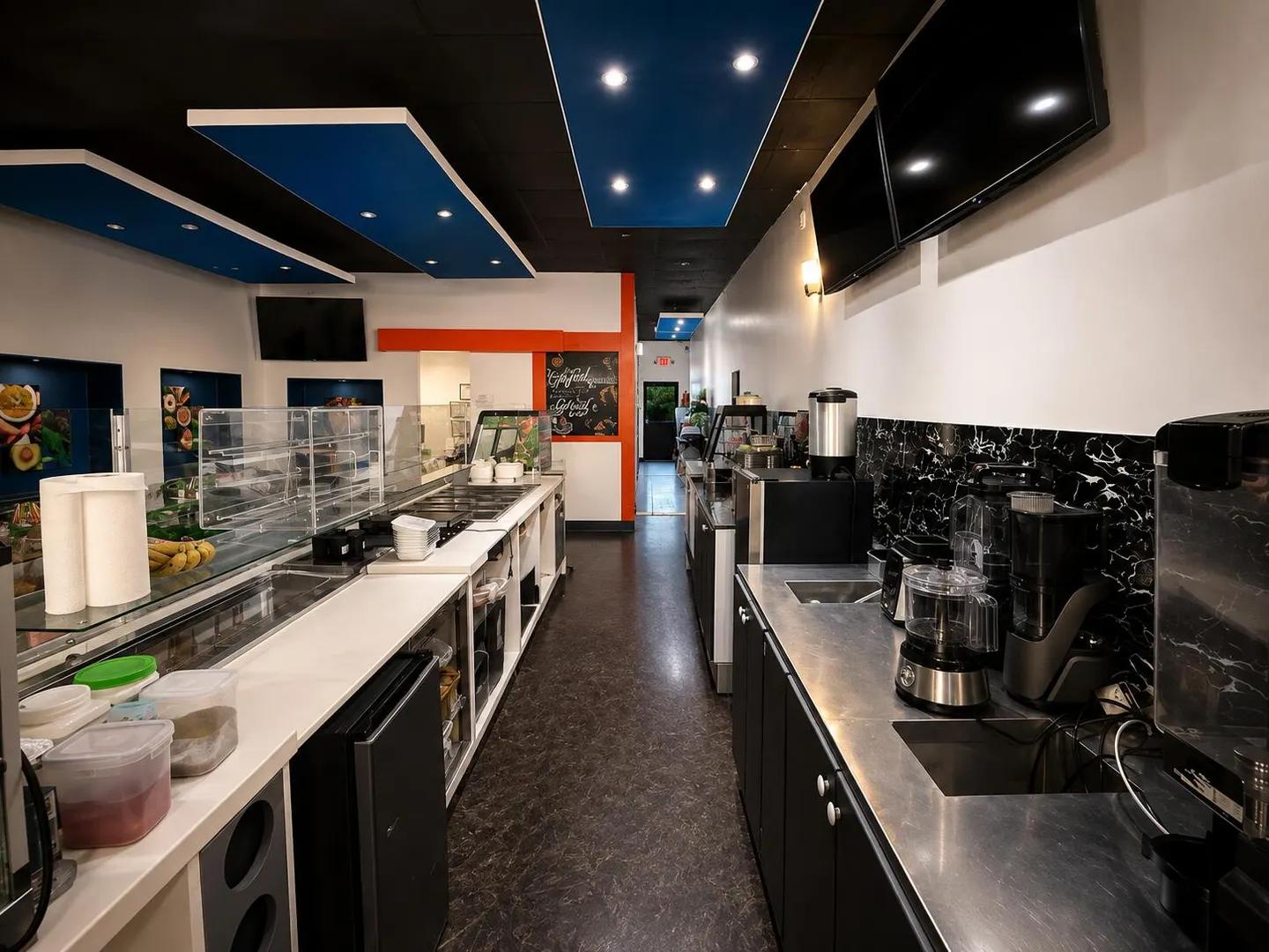 3 Thomas New Restaurant - St. Thomas — photo 3