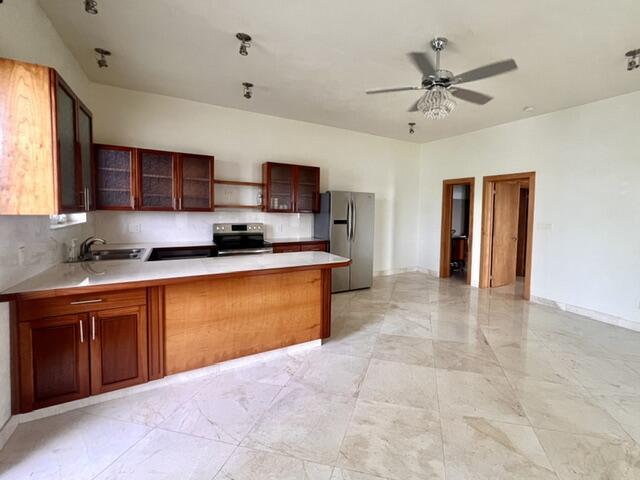 1 bedroom Single Family Home/House for sale — photo 5