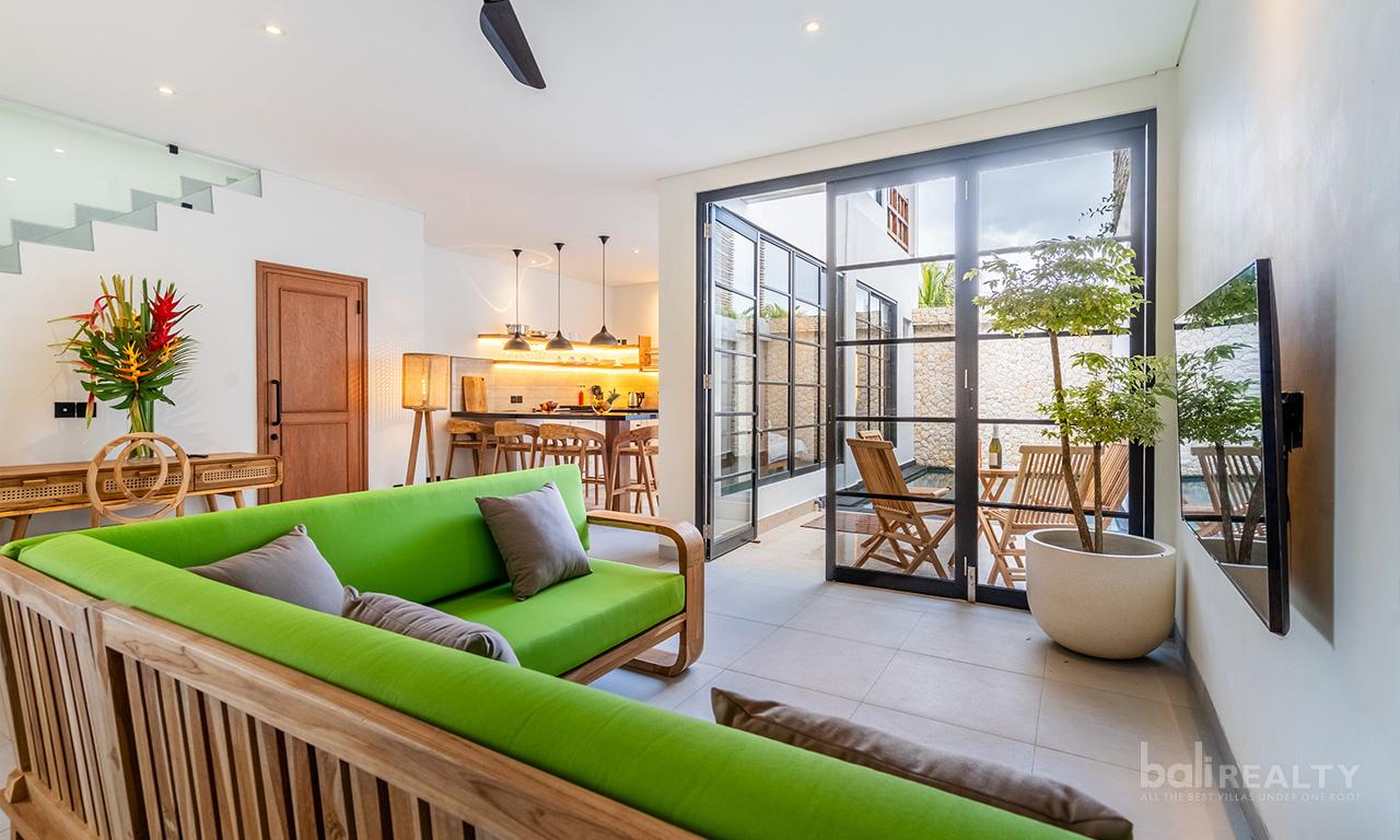 Long Lease Three-Bedroom Villa Walking Distance to Legian Beach — photo 4